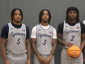 Ewing trio helps turn around Centenary basketball